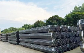 《香港腳手架材料進入新時代》毛竹棚架向更高性能的金屬方案轉型升級